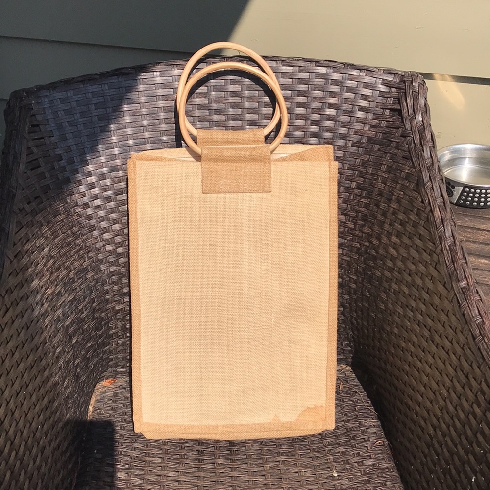 Wooden handle Market or bottle jute tote. Rare find! see photos/video.🌽🍾🍇🍎